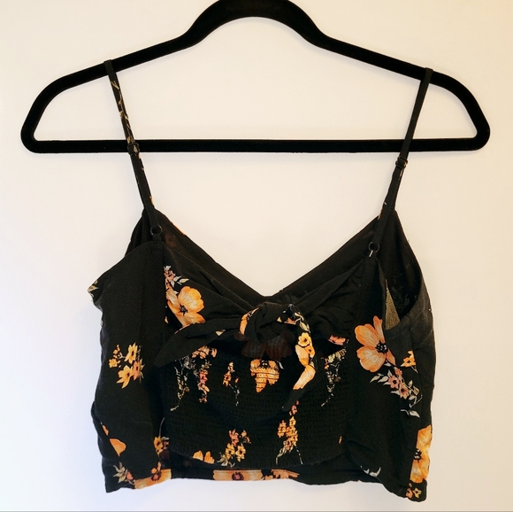 4/$20 🍒 H&M | Floral Crop Top - Picture 2 of 8